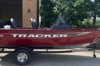 2026 Tracker Super Guide V-16 SC
