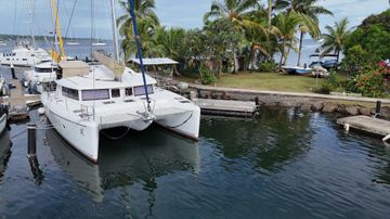 2013 Lagoon 421