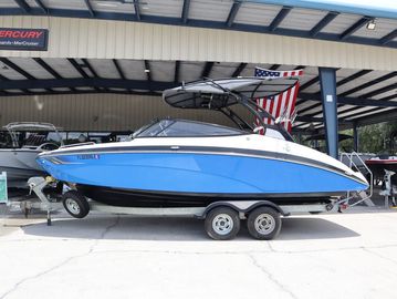 2017 Yamaha Boats 242X
