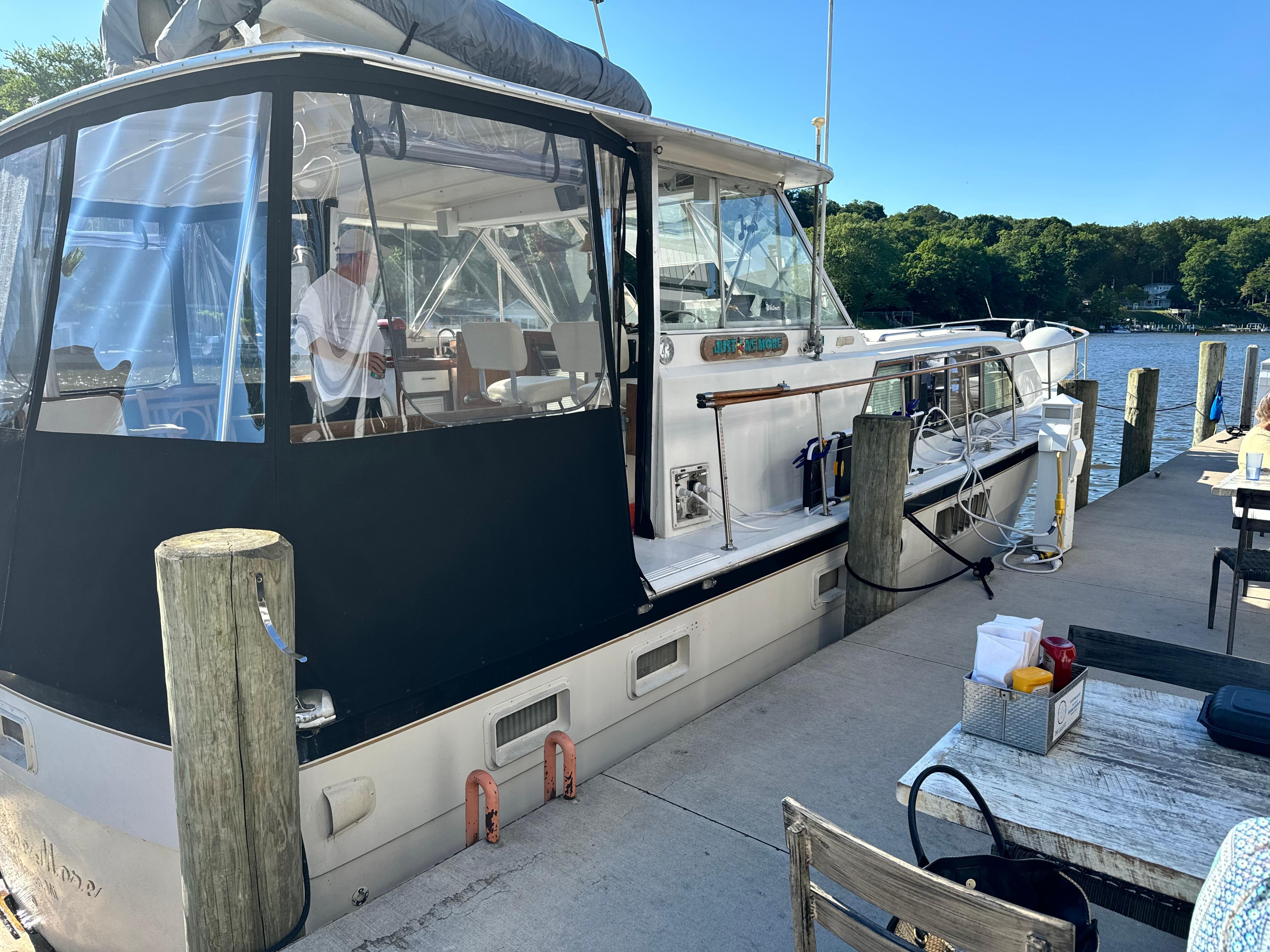 1974 Hatteras 43 Dual Cabin