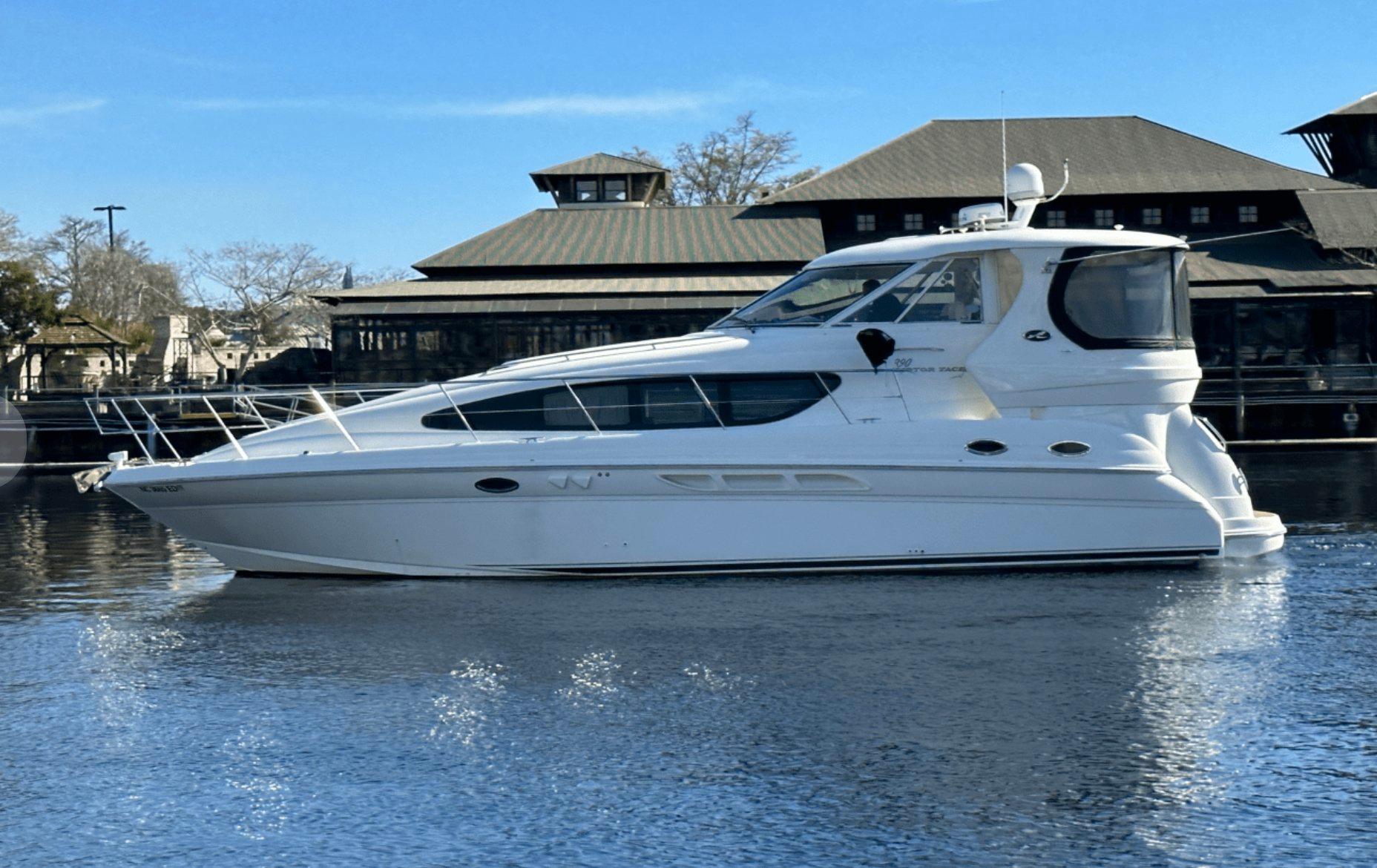 2004 Sea Ray 390 Motor Yacht