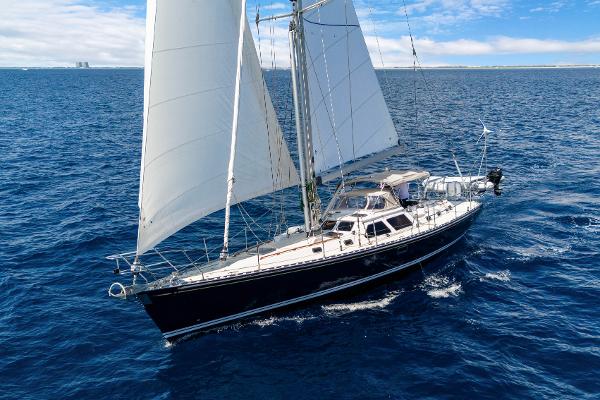 2009 Hylas 54