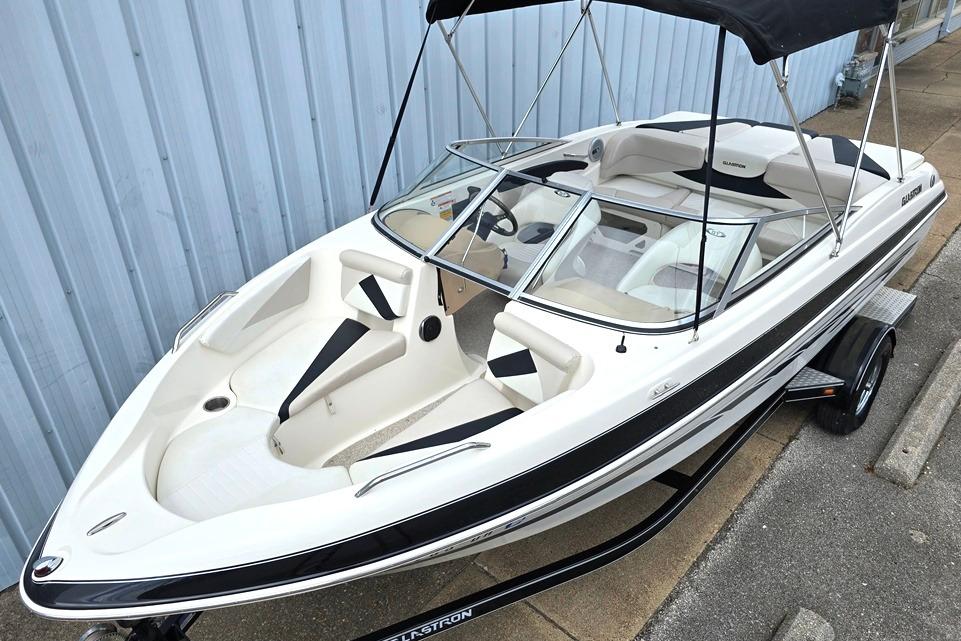 2008 Glastron GT 205