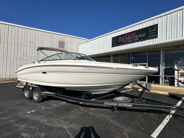 2002 Sea Ray 230 Signature
