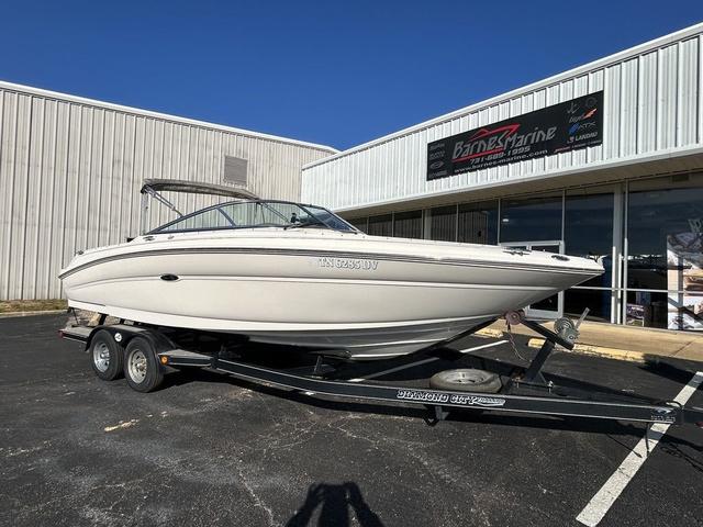 2002 Sea Ray 230 Signature