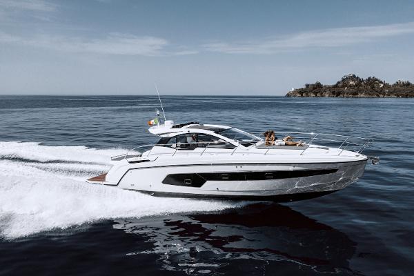 2019 Azimut Atlantis 45