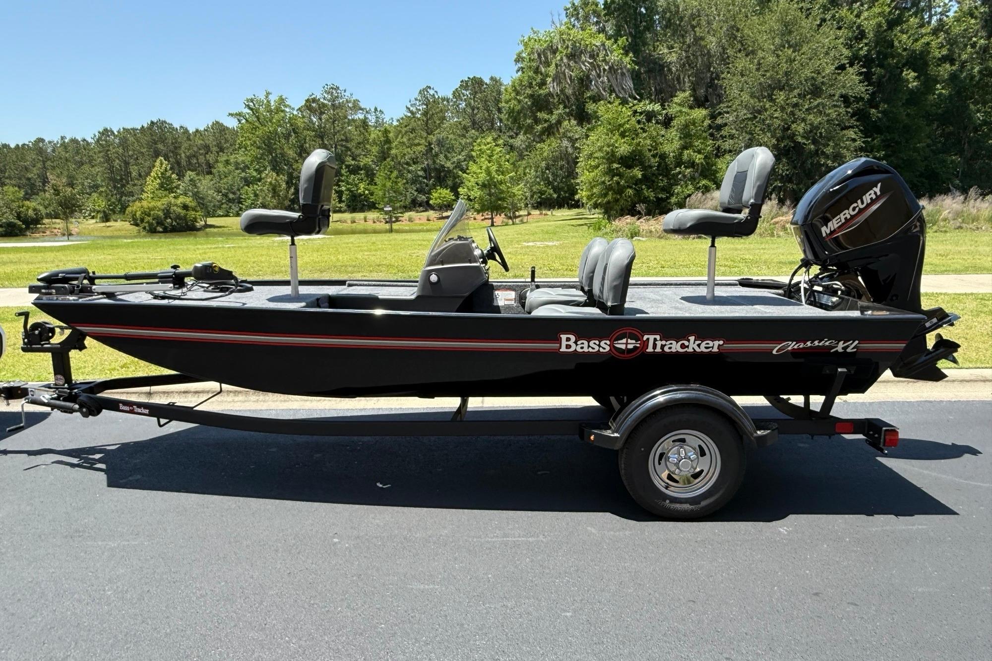 2026 Tracker Bass Tracker Classic XL