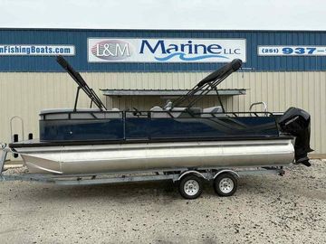 2025 Avalon 23' VENTURE 85 VERSATILE REAR BENCH