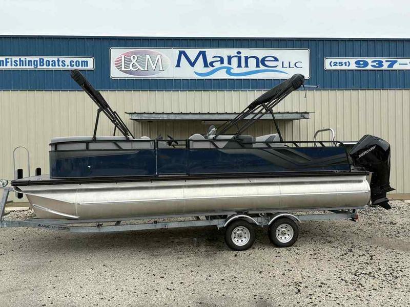 2025 Avalon 23' VENTURE 85 VERSATILE REAR BENCH