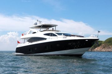 2011 Sunseeker 88 Yacht