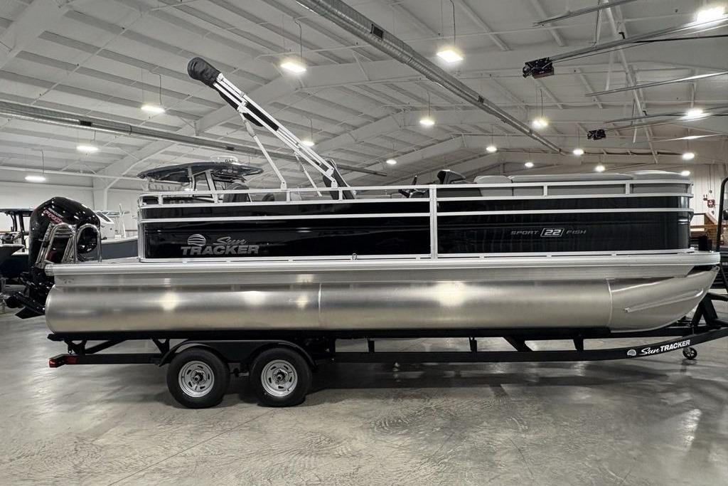2026 Sun Tracker SportFish™ 22 DLX
