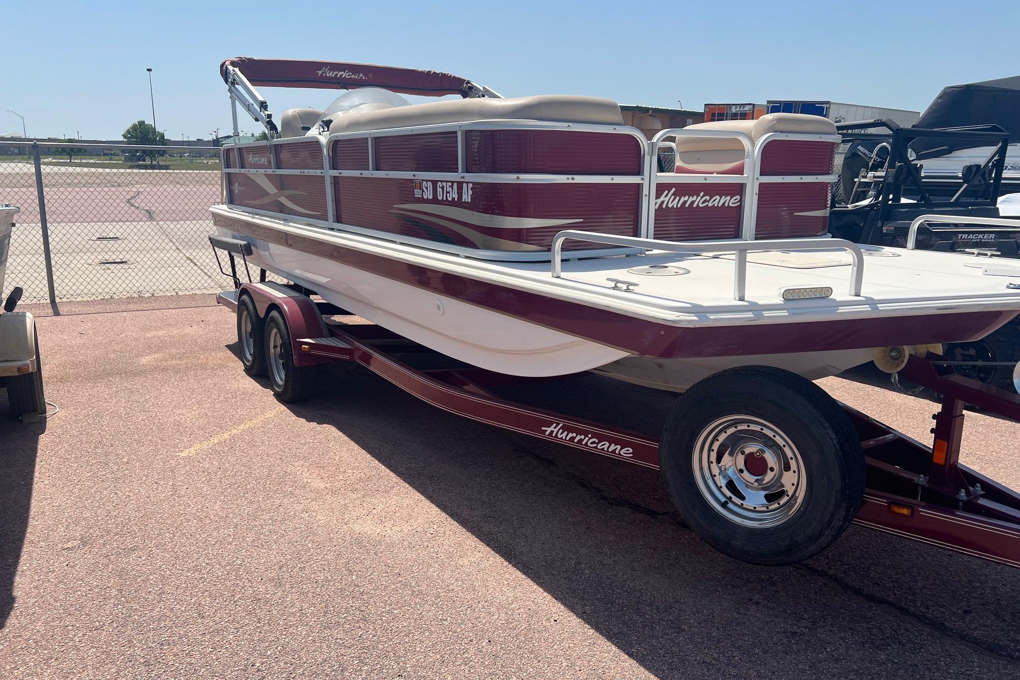 2013 Hurricane FunDeck 226