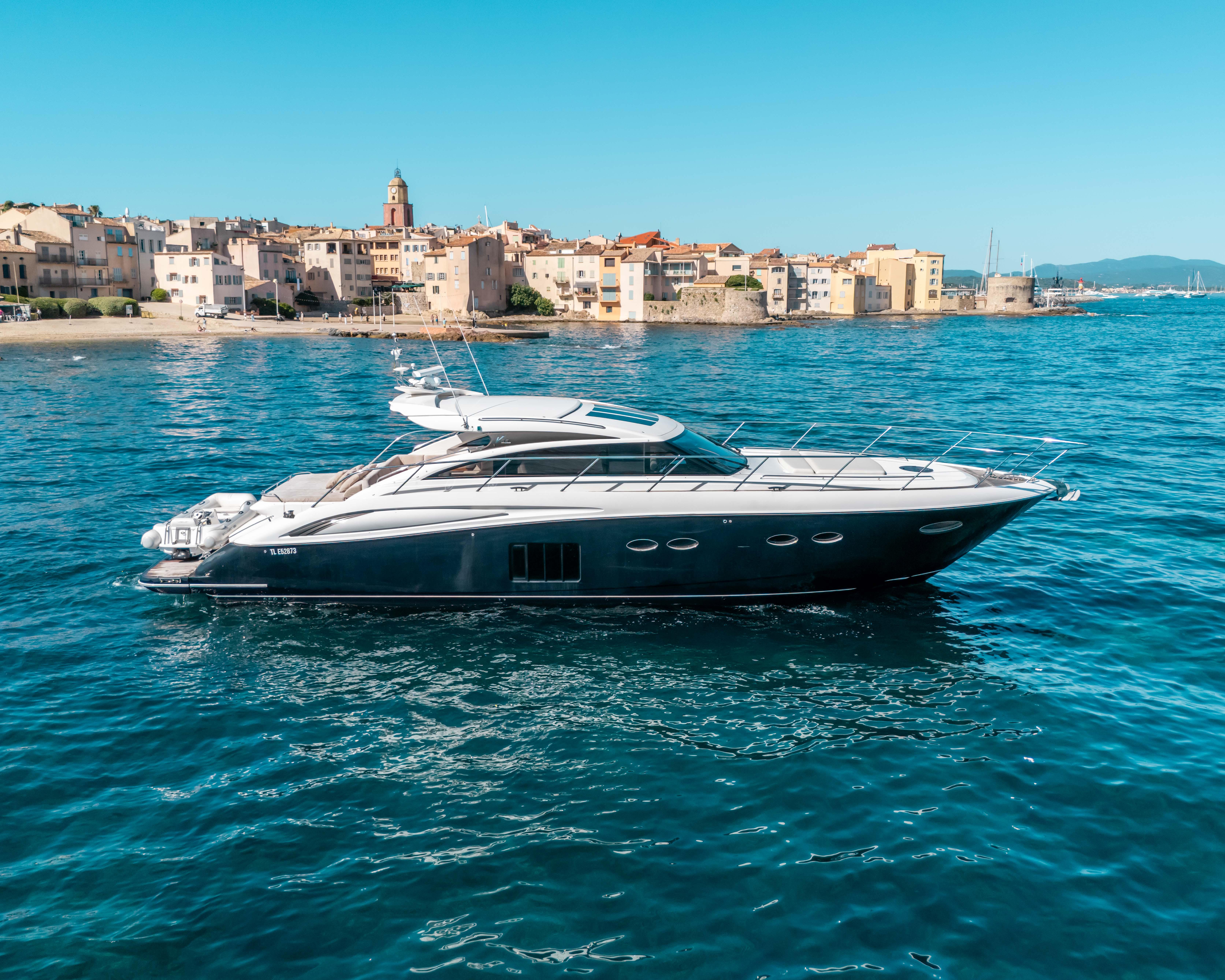 2011 Princess V62