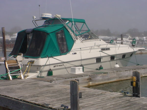 Cruisers Yachts 3370 Esprit Photo 1