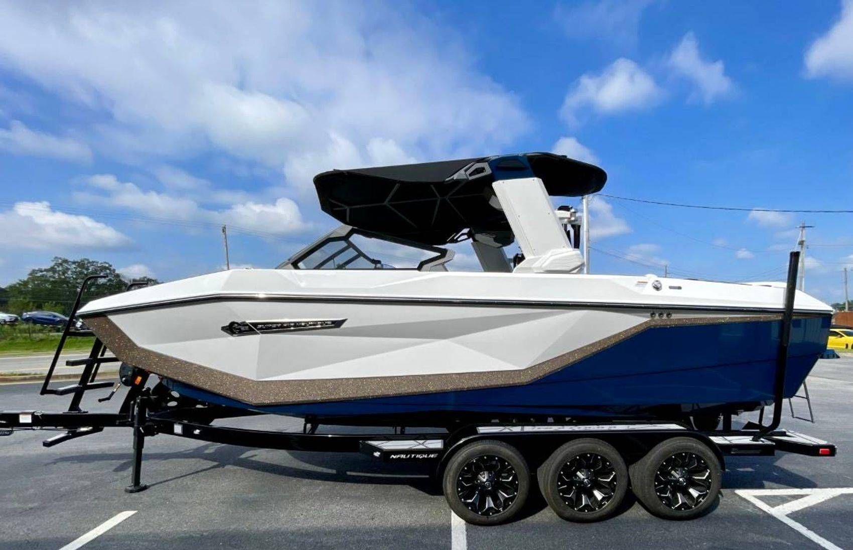 2025 Nautique G23