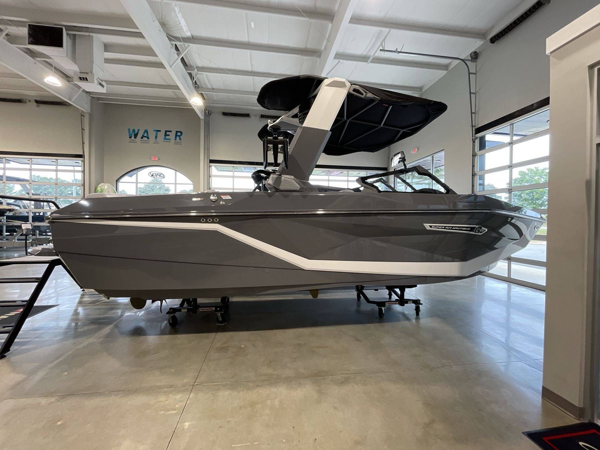 2025 Nautique G23