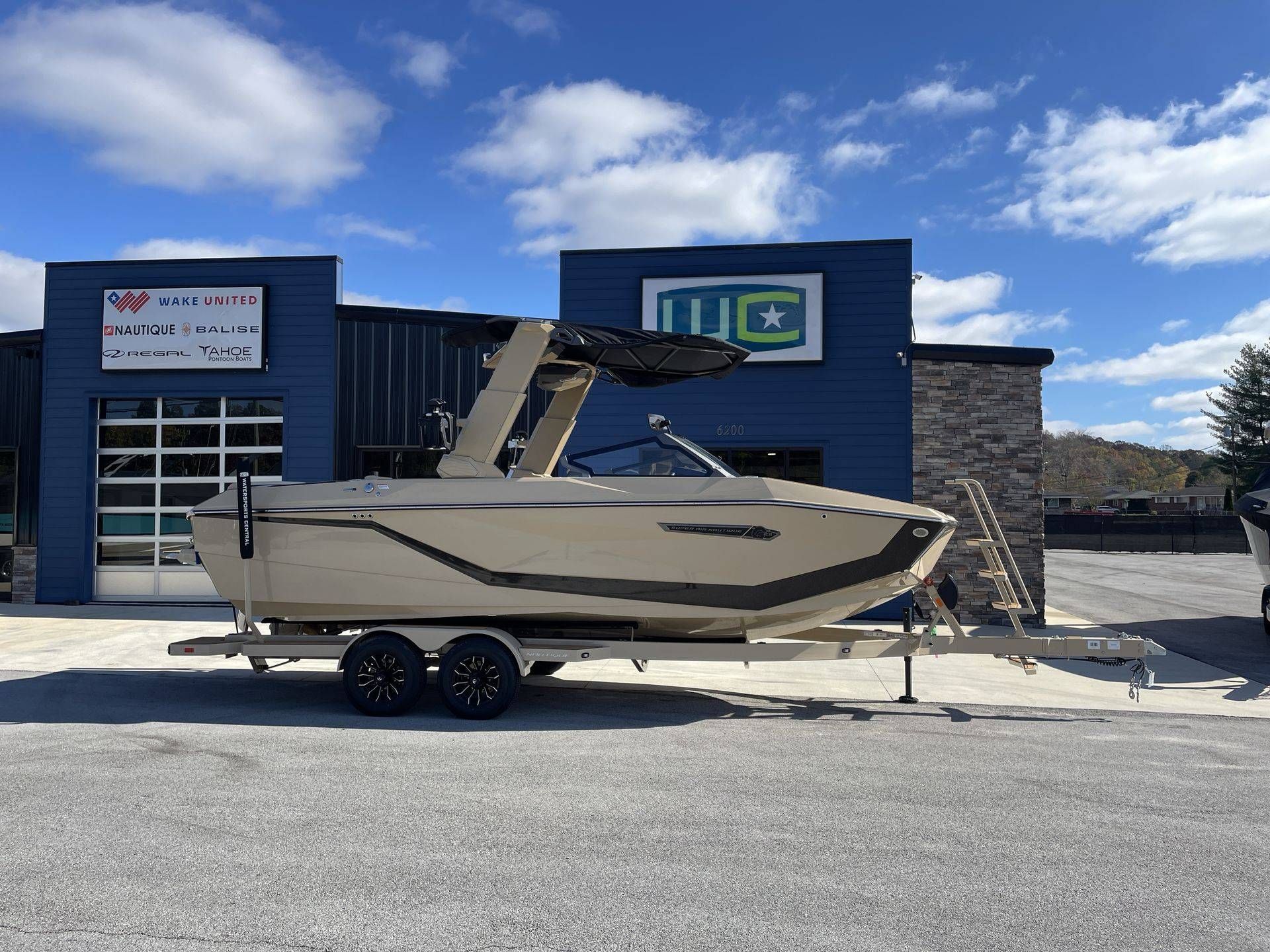 2025 Nautique G23