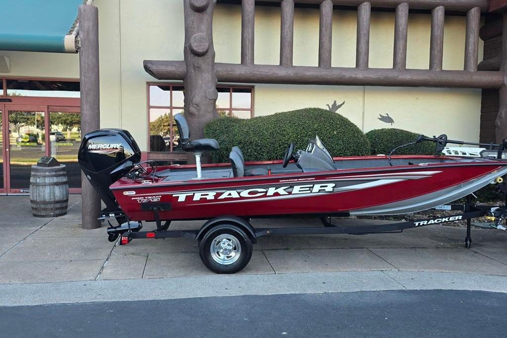 2026 Tracker Pro Team 175 Crappie Edition