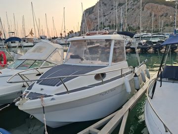 2004 Saver 540 cabin fish