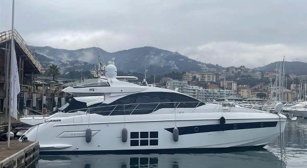 2019 Azimut S6