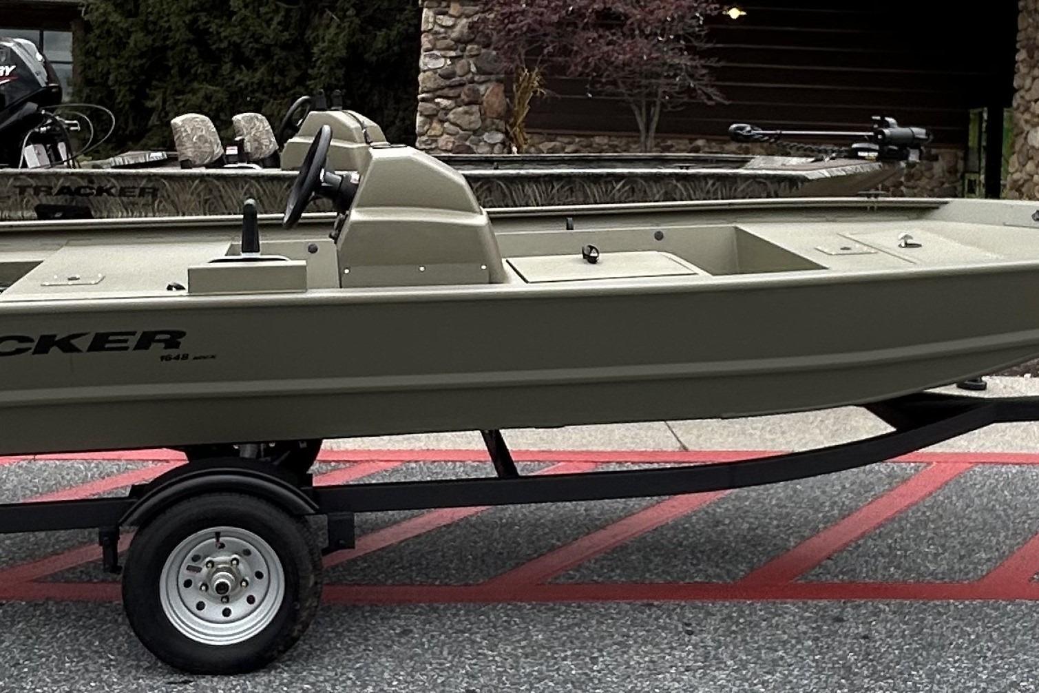 2026 Tracker Grizzly 1648 SC