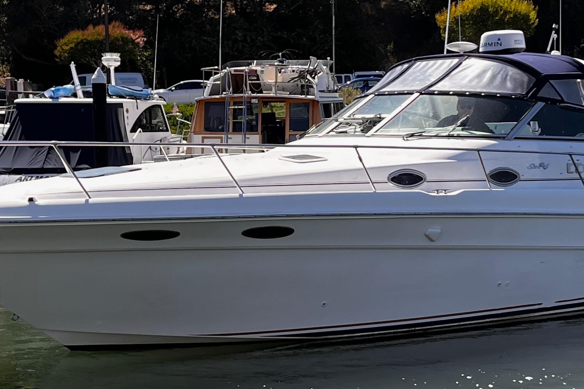 1998 Sea Ray 330 Sundancer