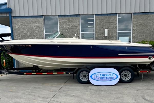 Chris-Craft Launch 27 2023 Chris-Craft Launch 27 boat on trailer at American Boat Center.