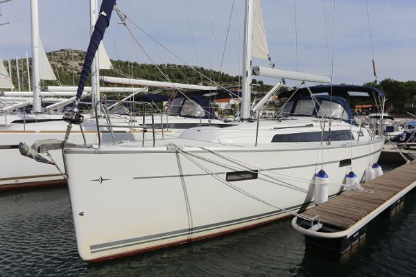 Bavaria Cruiser 37
