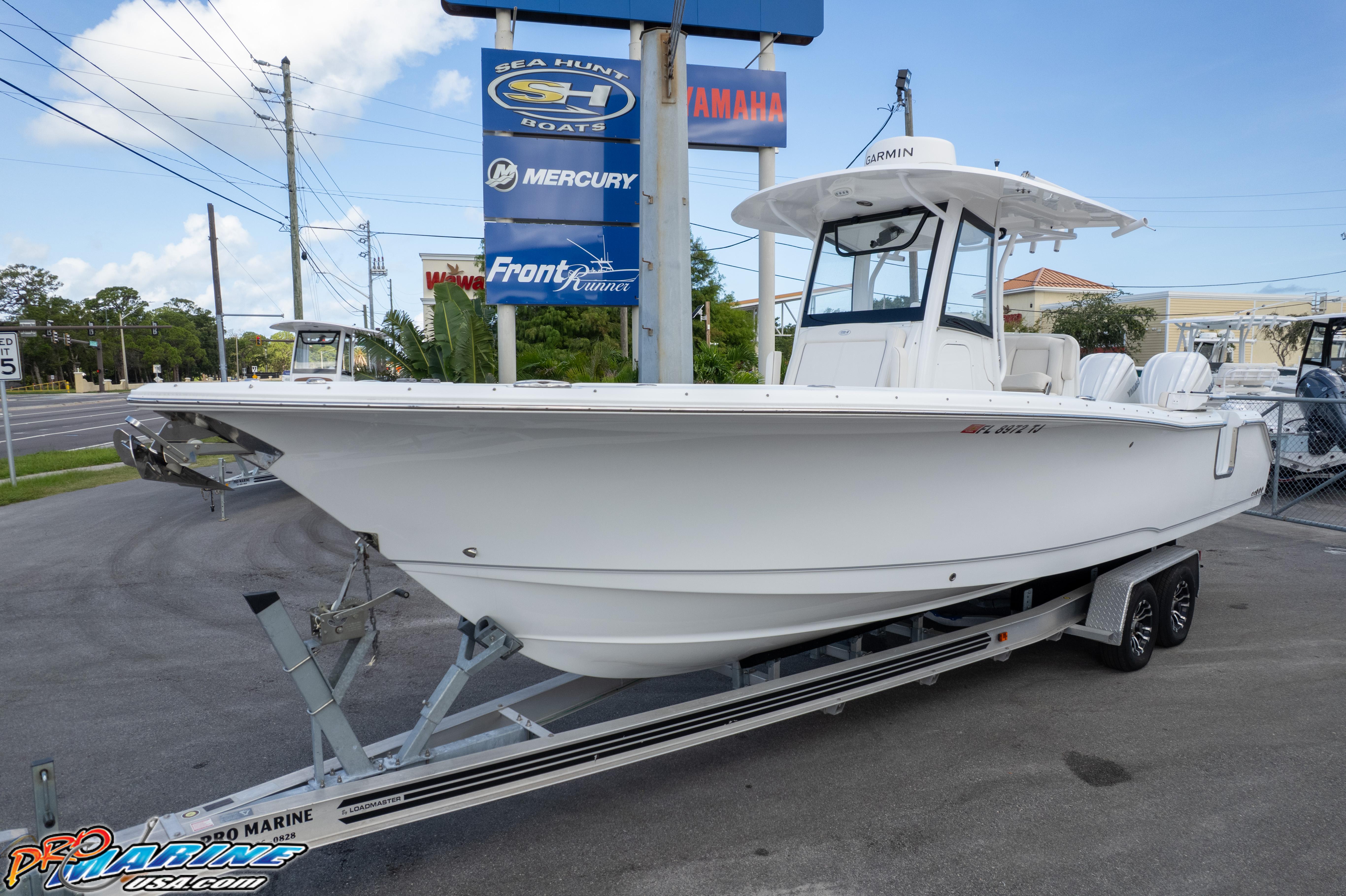 2023 Sea Hunt Gamefish 30 Coffin Box