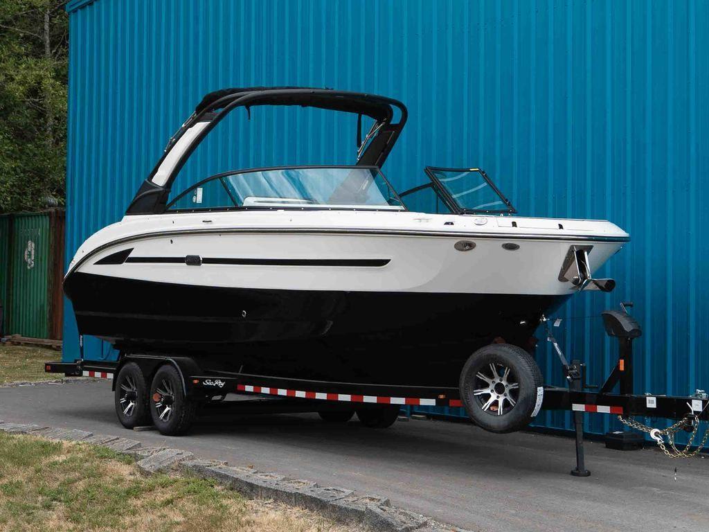 2025 Sea Ray SDX 270 Surf