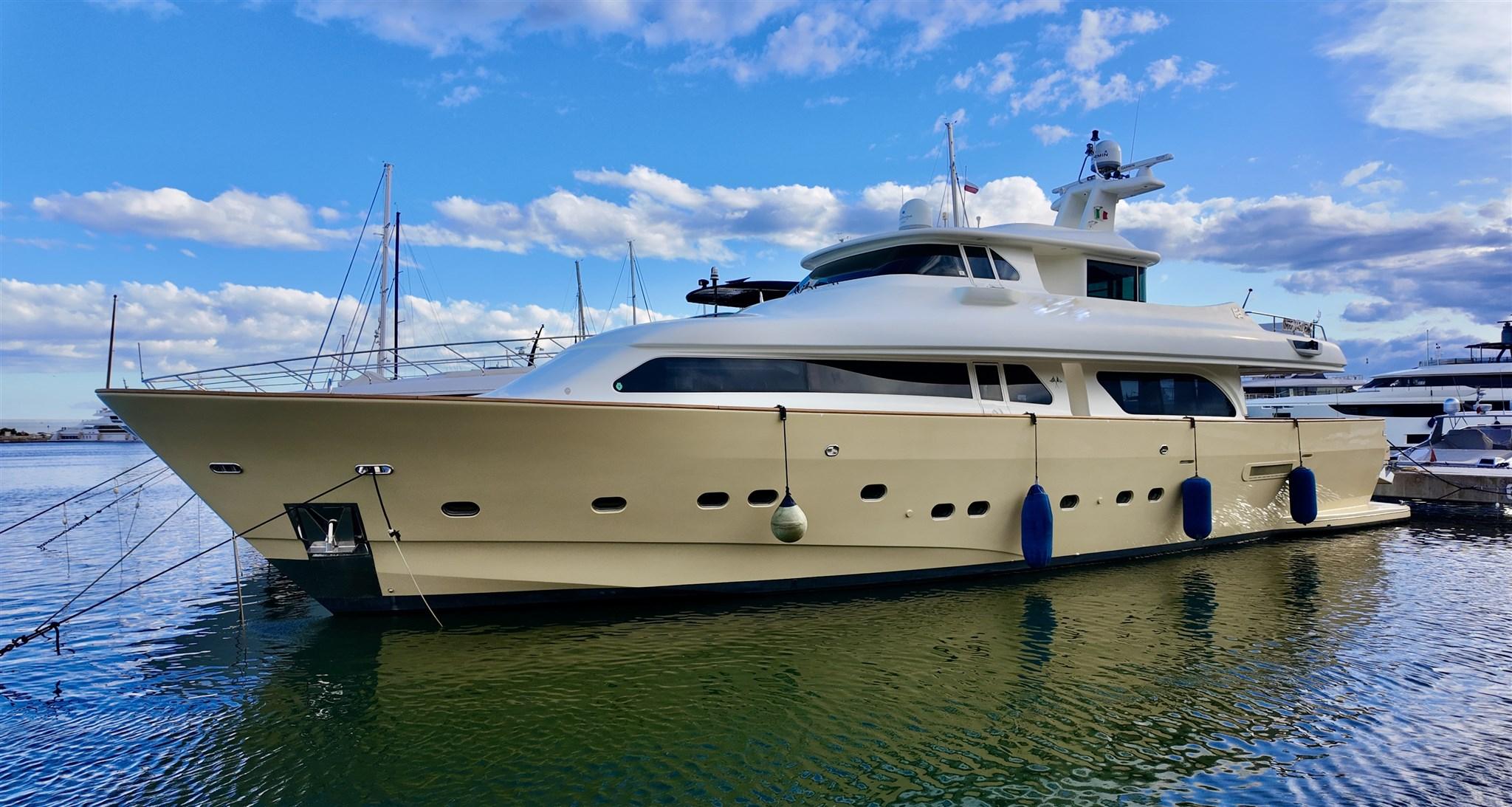 2000 Custom Line Navetta 27