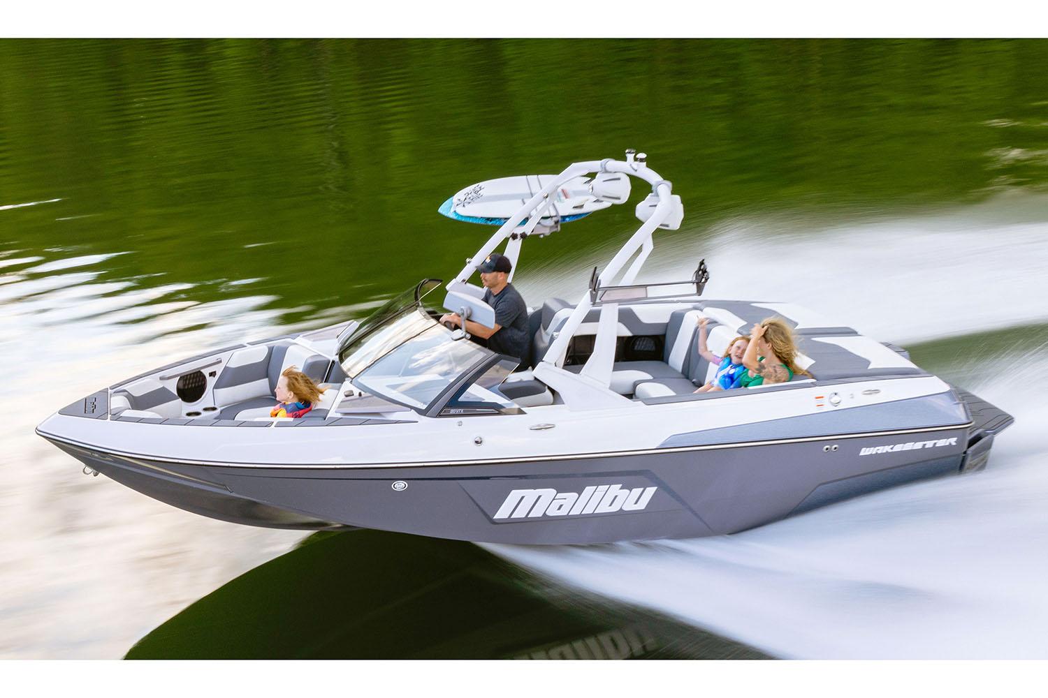 2025 Malibu Wakesetter 20 VTX,