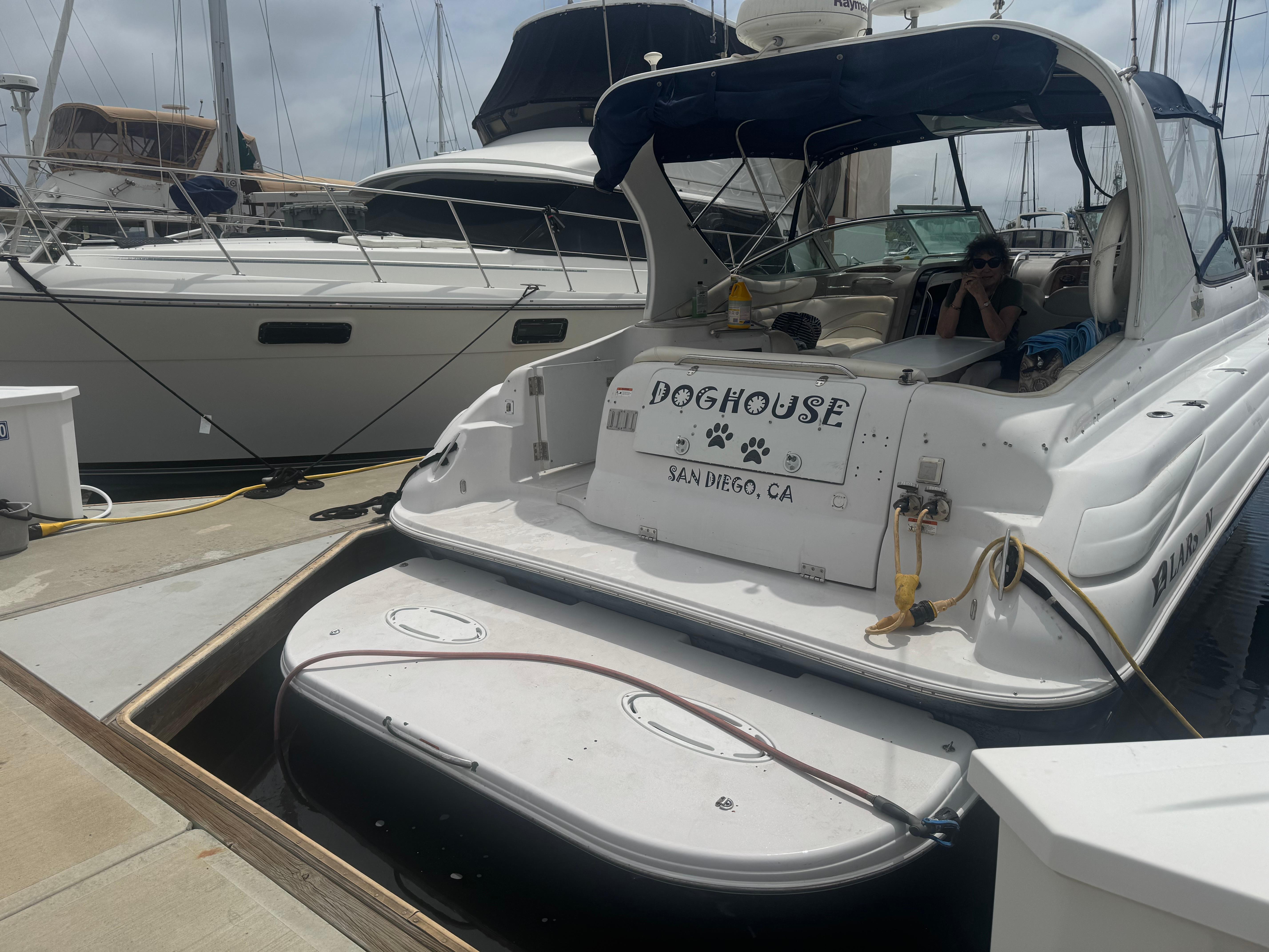 2005 Larson Cabrio 370