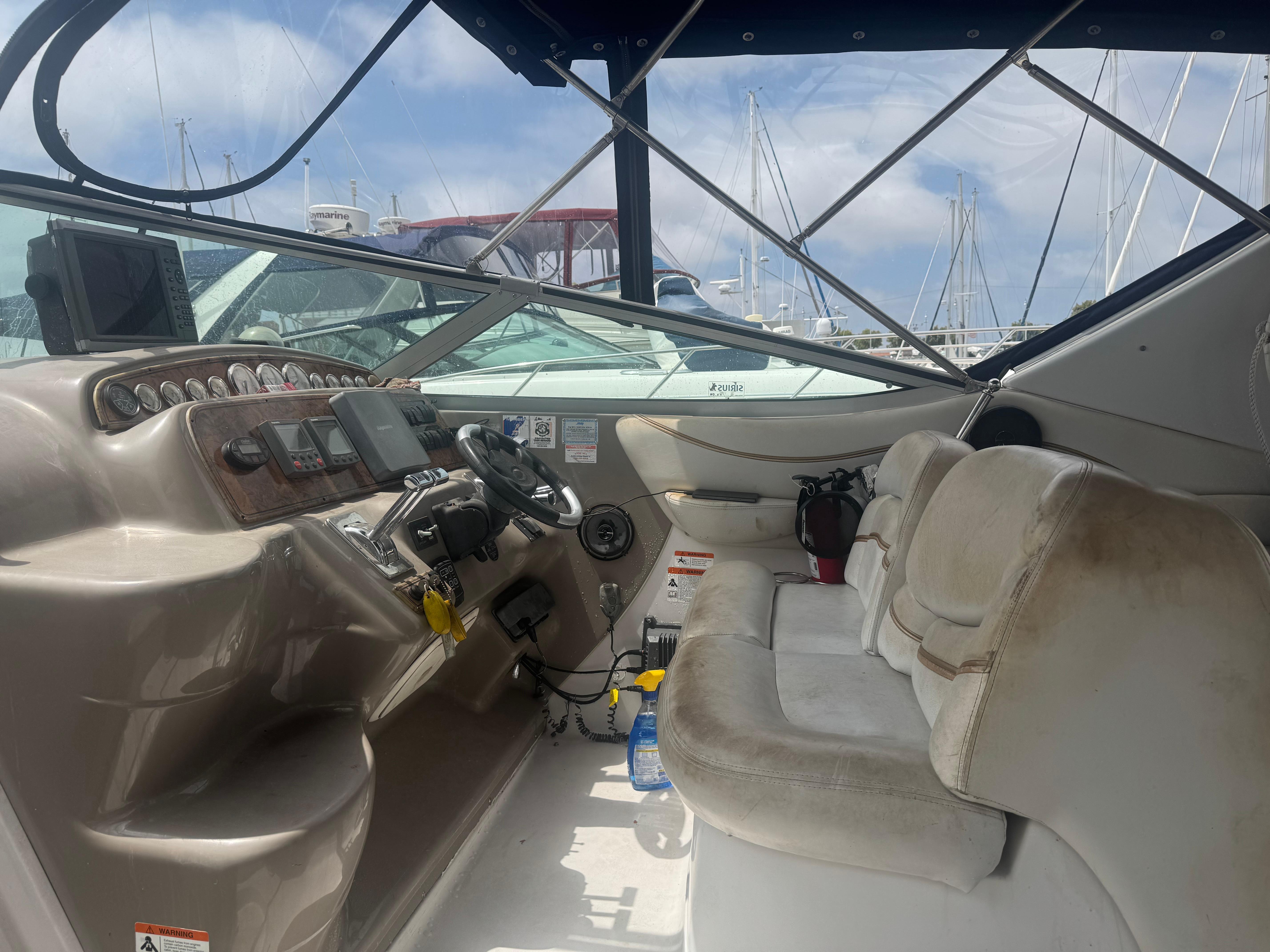 2005 Larson Cabrio 370