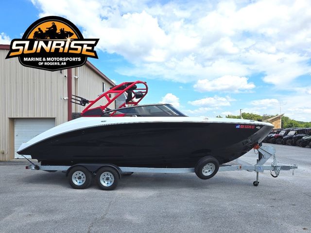 Yamaha Boats 252XE