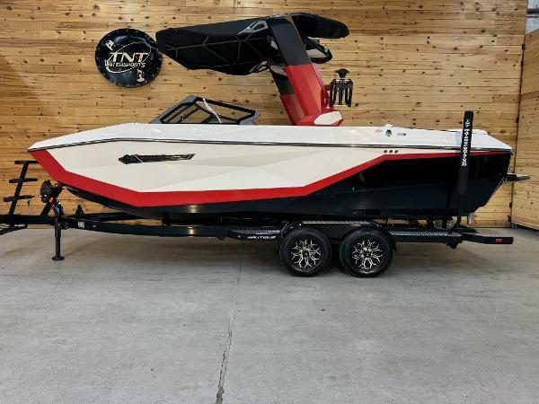 2025 Nautique G23