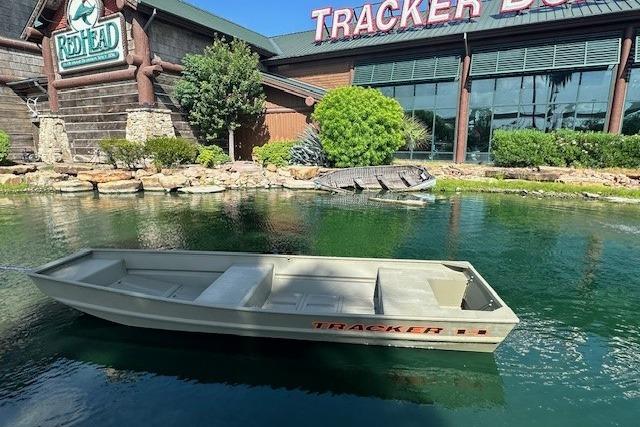 2026 Tracker Grizzly 14 Jon