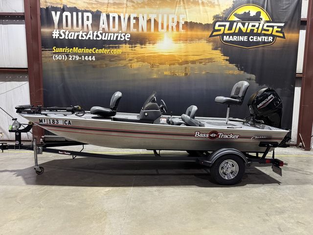2020 Tracker BASS TRACKER Classic W/Mercury 50