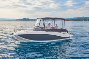 Quicksilver Activ 555 Cabin Quicksilver Activ 555 Cabin