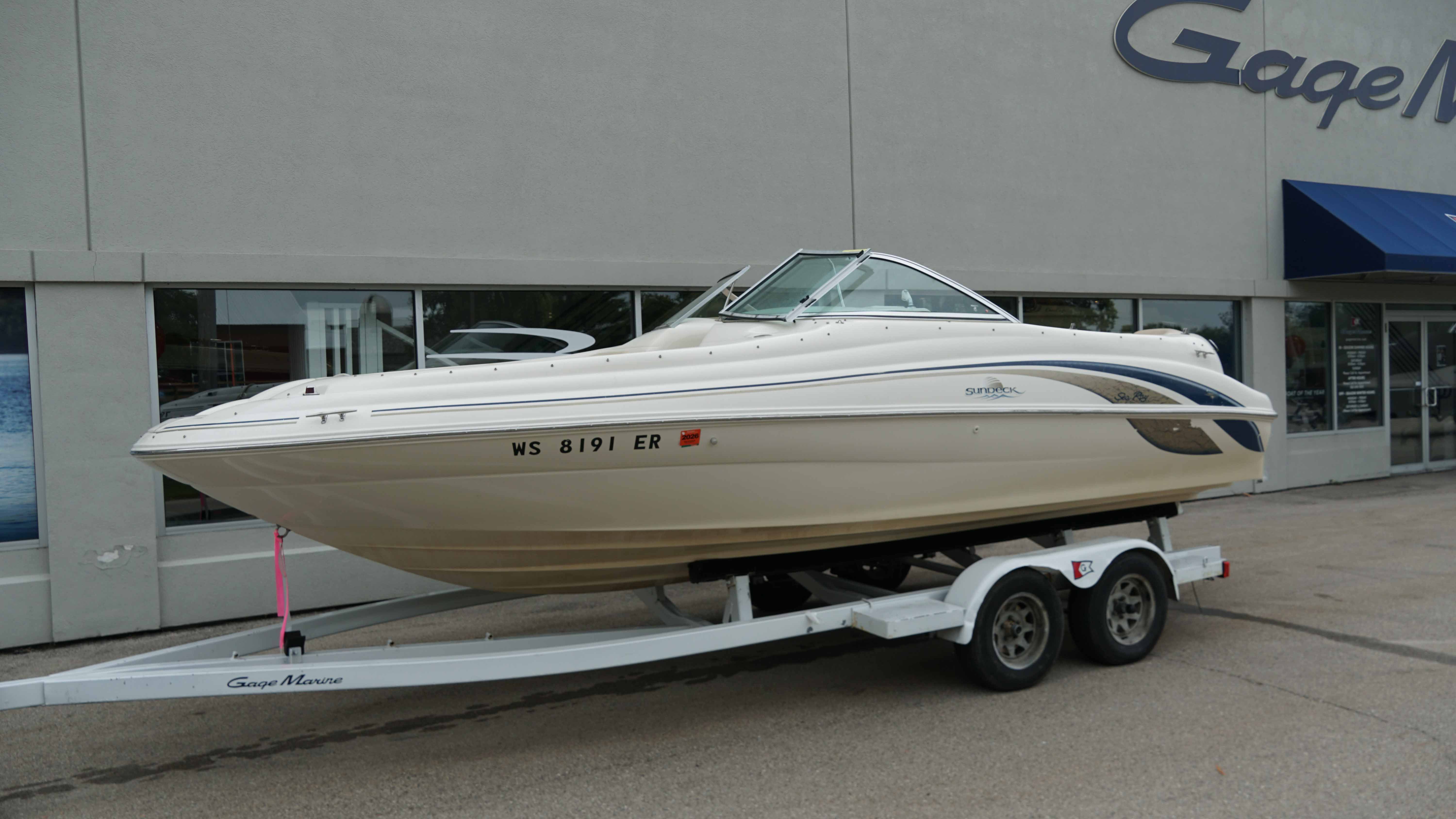 1999 Sea Ray 210 Sundeck