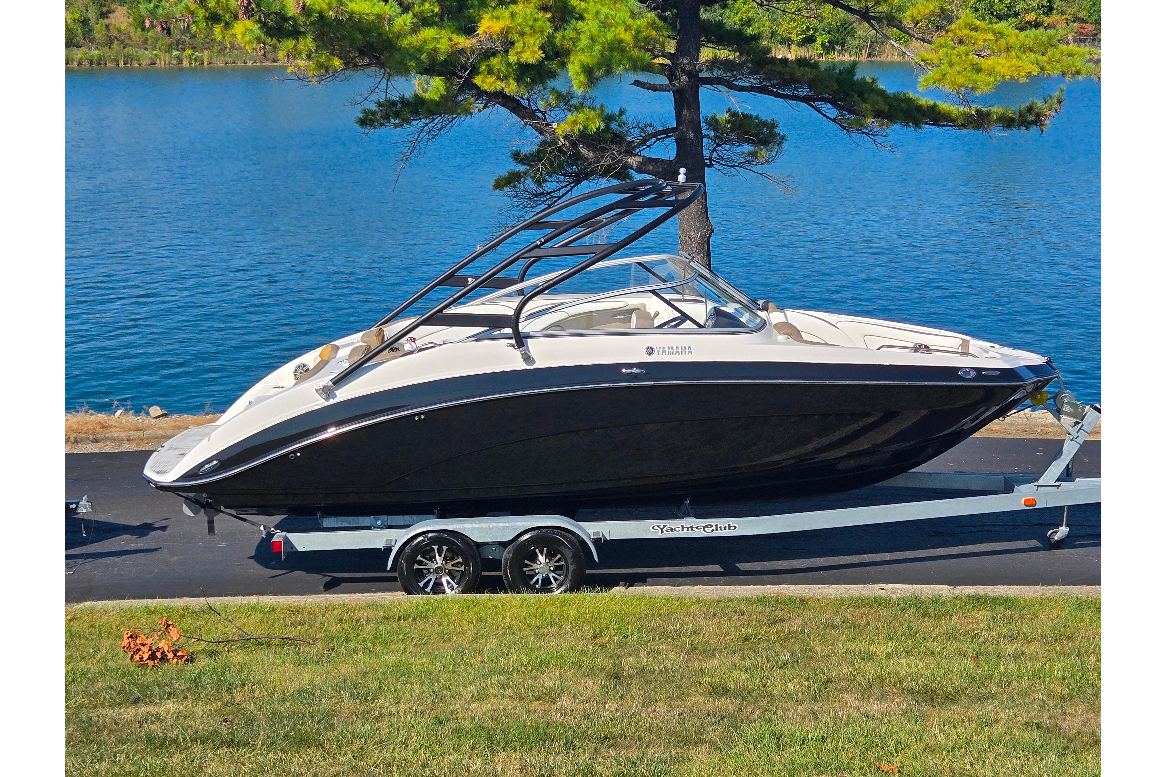 2013 Yamaha Boats 242 Limited S
