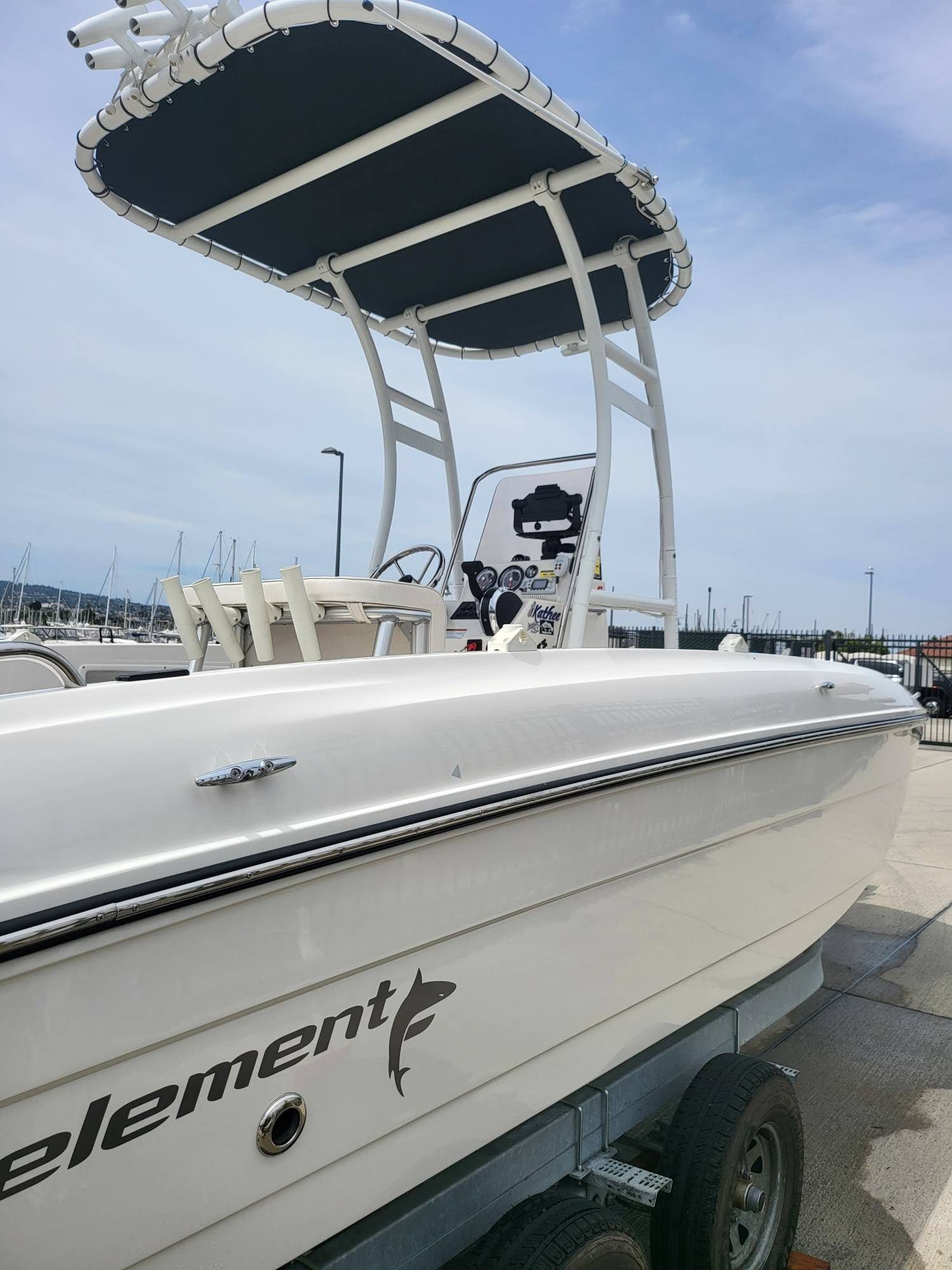 2021 Bayliner F21