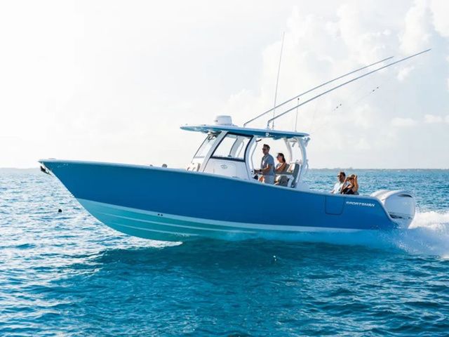 2026 Sportsman Open 302 Center Console