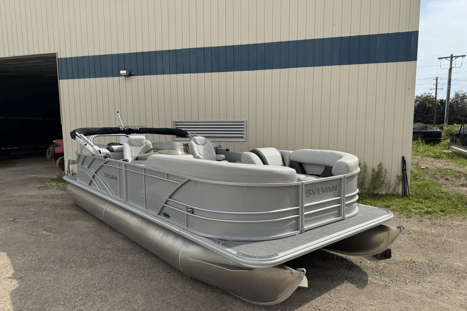 2025 Sylvan 8522 Mirage Cruise