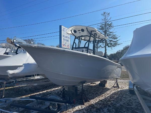 2025 Sea Pro 225 Sandbar