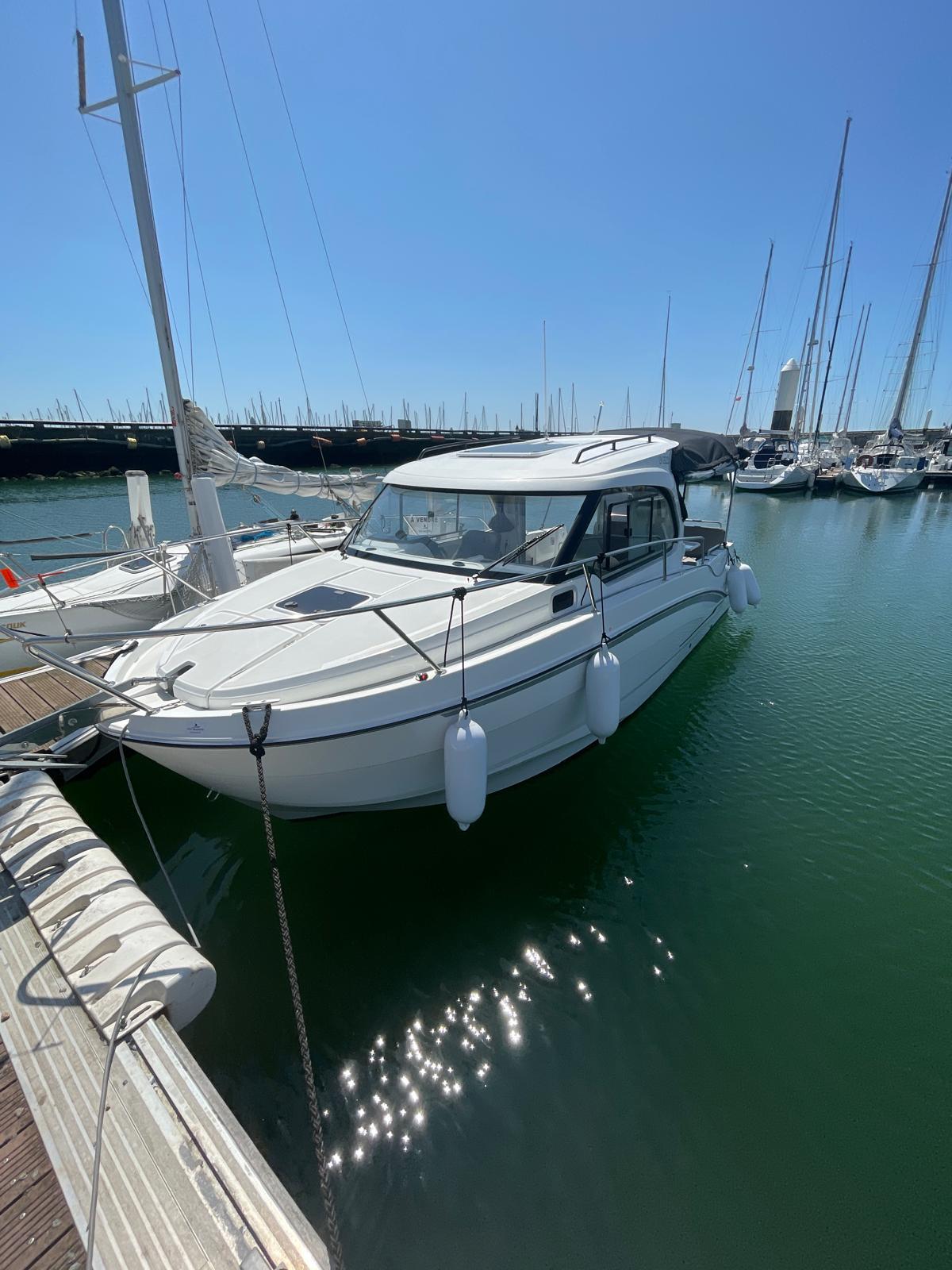 2023 Beneteau Antares 8 V2