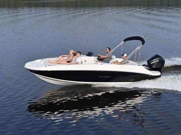 2025 Stingray 212SC