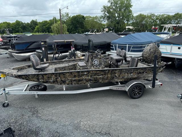 Excel Bay Pro 203 Elite with 140 HP Suzuki