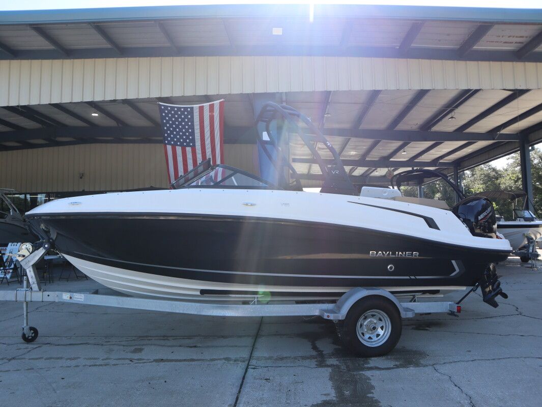 2024 Bayliner VR5
