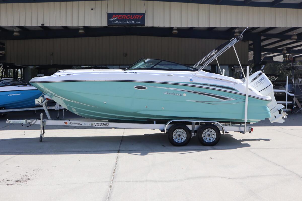 New 2017 Hurricane SunDeck SD 2400 OB boat for sale in Vero Beach